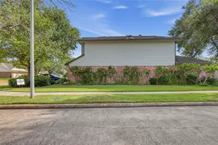 2006 Creek Valley Ln, Sugar Land, TX 77478 - Photo 32
