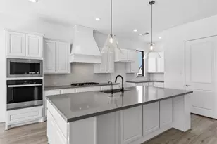 10271 Bluegill Crst Dr, Willis, TX 77318 - Photo 4