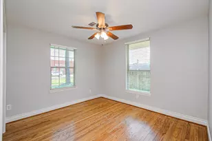 1417 Longhorn Dr, Houston, TX 77080 - Photo 16