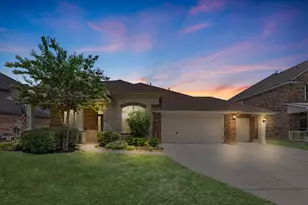 8134 Edenwood Dr, Spring, TX 77389 - Photo 2