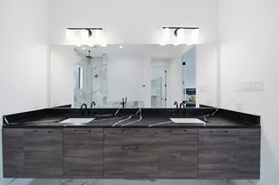 327 E 2nd St, Houston, TX 77007 - Photo 32