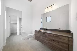327 E 2nd St, Houston, TX 77007 - Photo 10