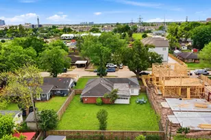 10922 Ivyridge Rd, Houston, TX 77043 - Photo 20