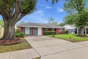 10922 Ivyridge Rd, Houston, TX 77043 - Photo 2