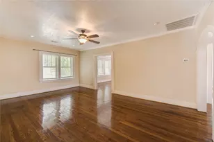 2620 Peckham St, Houston, TX 77098 - Photo 6