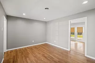 7019 Langdon Ln, Houston, TX 77074 - Photo 8