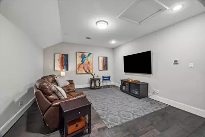 11013 Ayrshire Park Lane, Houston, TX 77043 - Photo 20