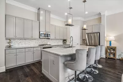 11013 Ayrshire Park Lane, Houston, TX 77043 - Photo 4