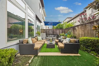 11013 Ayrshire Park Lane, Houston, TX 77043 - Photo 22