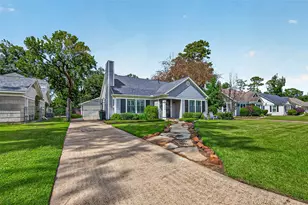 1530 Sue Barnett Dr, Houston, TX 77018 - Photo 2