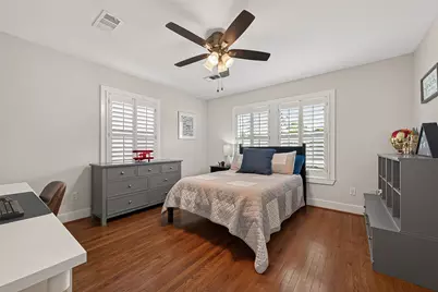 1530 Sue Barnett Drive, Houston, TX 77018 - Photo 18