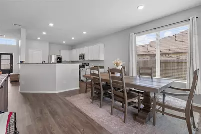 7207 Hillside Avenue, Mont Belvieu, TX 77523 - Photo 10