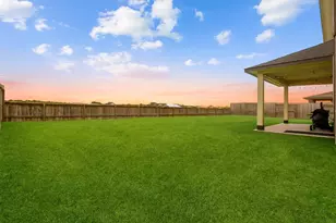 7207 Hillside Ave, Mont Belvieu, TX 77523 - Photo 26
