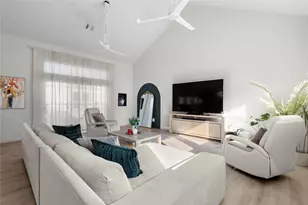 905 Saulnier St, Houston, TX 77019 - Photo 6