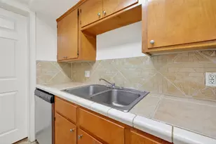 115 Aurora St, Houston, TX 77008 - Photo 10