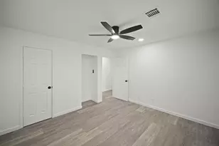 5943 Greenmont Dr, Houston, TX 77092 - Photo 26