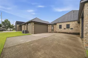 7702 Grovewood Ct, Pearland, TX 77581 - Photo 38