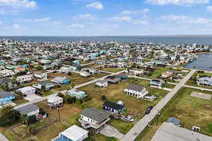 4110 Liberty Dr, Galveston, TX 77554 - Photo 36