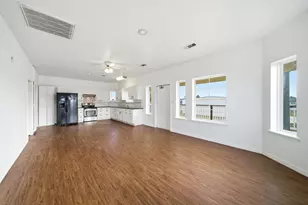 4110 Liberty Dr, Galveston, TX 77554 - Photo 4