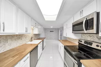 14365 Lost Meadow Lane, Houston, TX 77079 - Photo 6