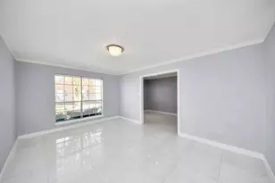 14365 Lost Meadow Ln, Houston, TX 77079 - Photo 4