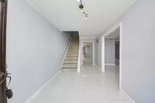 14365 Lost Meadow Ln, Houston, TX 77079 - Photo 2