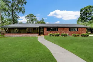 1703 N Roberson St, Conroe, TX 77301 - Photo 6