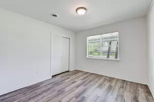 1703 N Roberson St, Conroe, TX 77301 - Photo 24