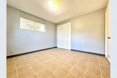 425 E Park Street, Alvin, TX 77511 - Photo 10