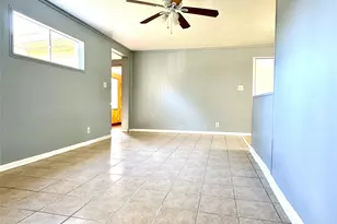 425 E Park St, Alvin, TX 77511 - Photo 16