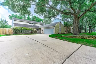 22331 Unicorns Horn Ln, Katy, TX 77449 - Photo 2