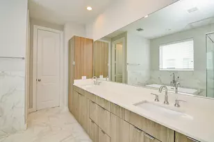 5903 Val Verde St, Houston, TX 77057 - Photo 14