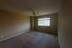 14009 Hollow Canyon Ln, Rosharon, TX 77583 - Photo 12
