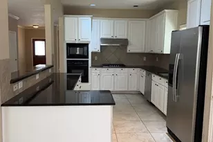 14009 Hollow Canyon Ln, Rosharon, TX 77583 - Photo 8