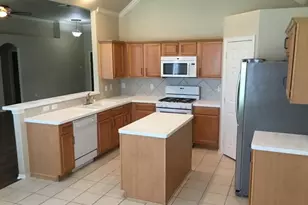 1016 Brazos Ct, League City, TX 77573 - Photo 2