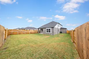 2019 Emerald Lk Trl, Dayton, TX 77535 - Photo 18