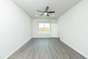 2019 Emerald Lk Trl, Dayton, TX 77535 - Photo 12