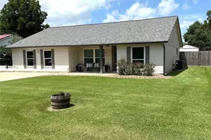 1407 Avenue F, Danbury, TX 77534 - Photo 1