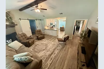 1407 Avenue F, Danbury, TX 77534 - Photo 6