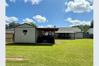 1407 Avenue F, Danbury, TX 77534 - Photo 22