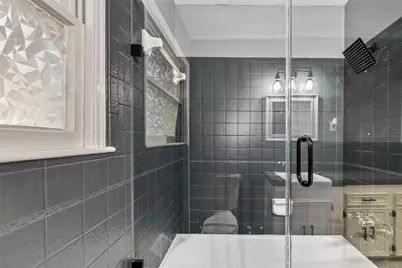 425 20th Avenue N, Texas City, TX 77590 - Photo 32