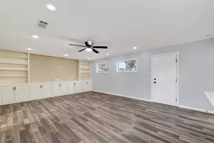 425 20th Ave N, Texas City, TX 77590 - Photo 6