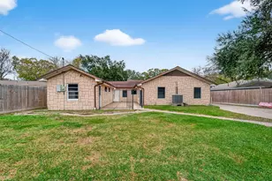 425 20th Ave N, Texas City, TX 77590 - Photo 42
