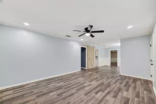 425 20th Ave N, Texas City, TX 77590 - Photo 14