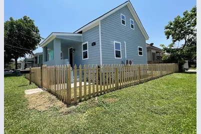 1701 40th Street, Galveston, TX 77550 - Photo 4