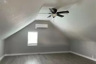 1701 40th St, Galveston, TX 77550 - Photo 14