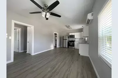 1701 40th Street, Galveston, TX 77550 - Photo 2