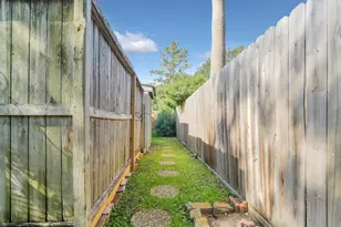 12206 Burgoyne Dr, Houston, TX 77077 - Photo 44