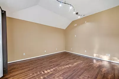 827 N Wellsford Drive, Pearland, TX 77584 - Photo 8
