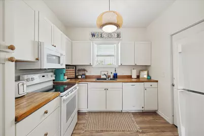 1213 55th Street, Galveston, TX 77551 - Photo 6